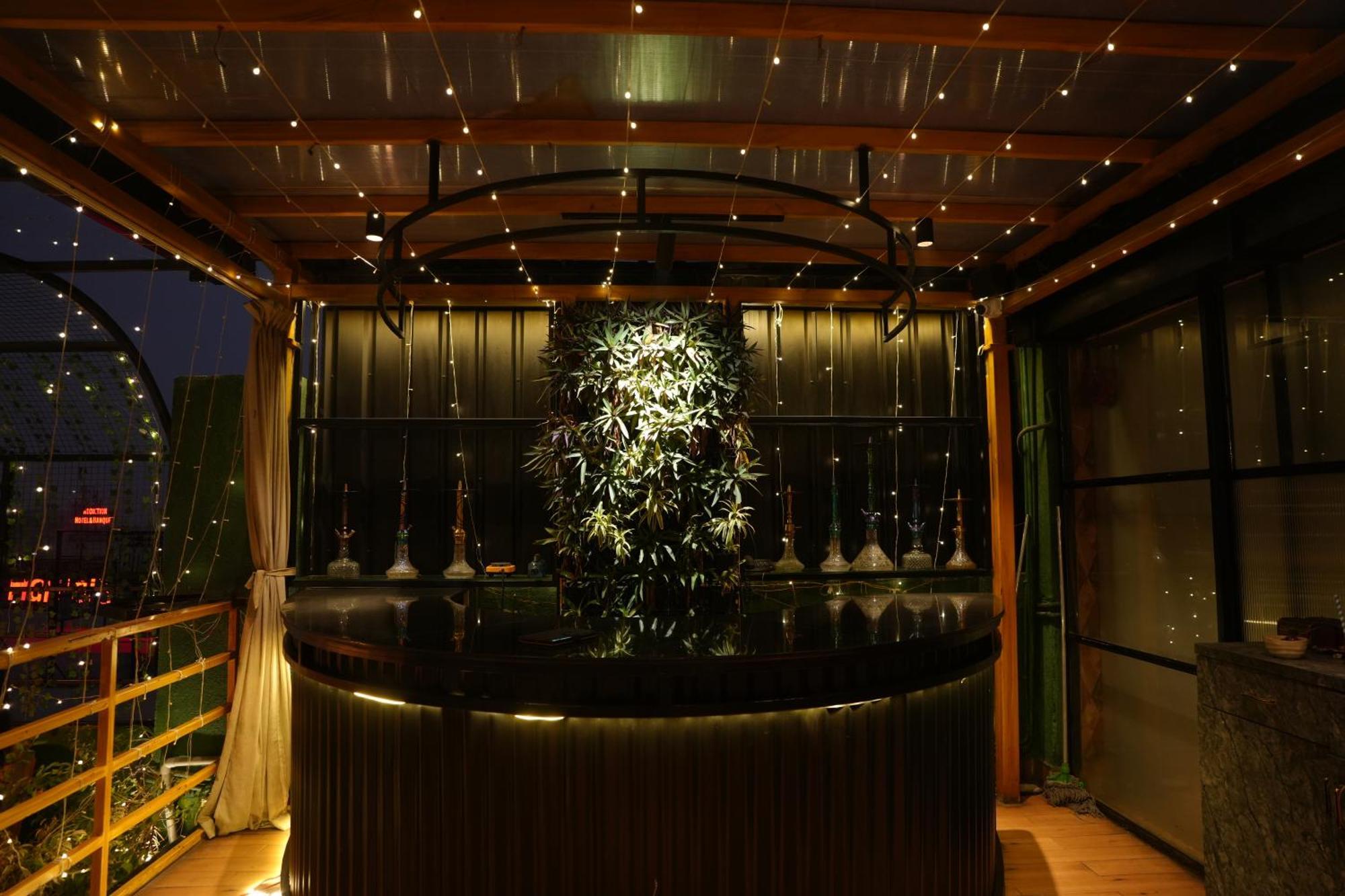 Hotel Silkhouse Premier Danapur Exterior photo